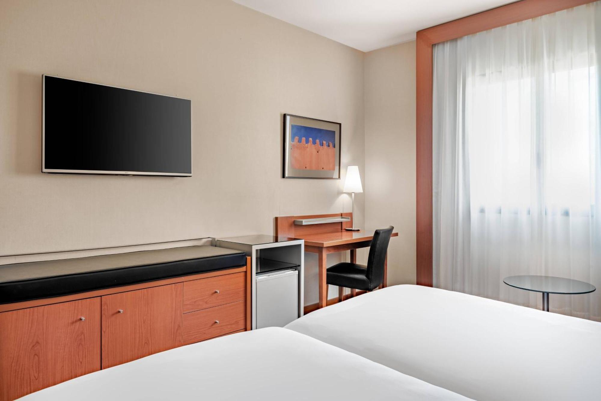 Ac Hotel Badajoz By Marriott מראה חיצוני תמונה