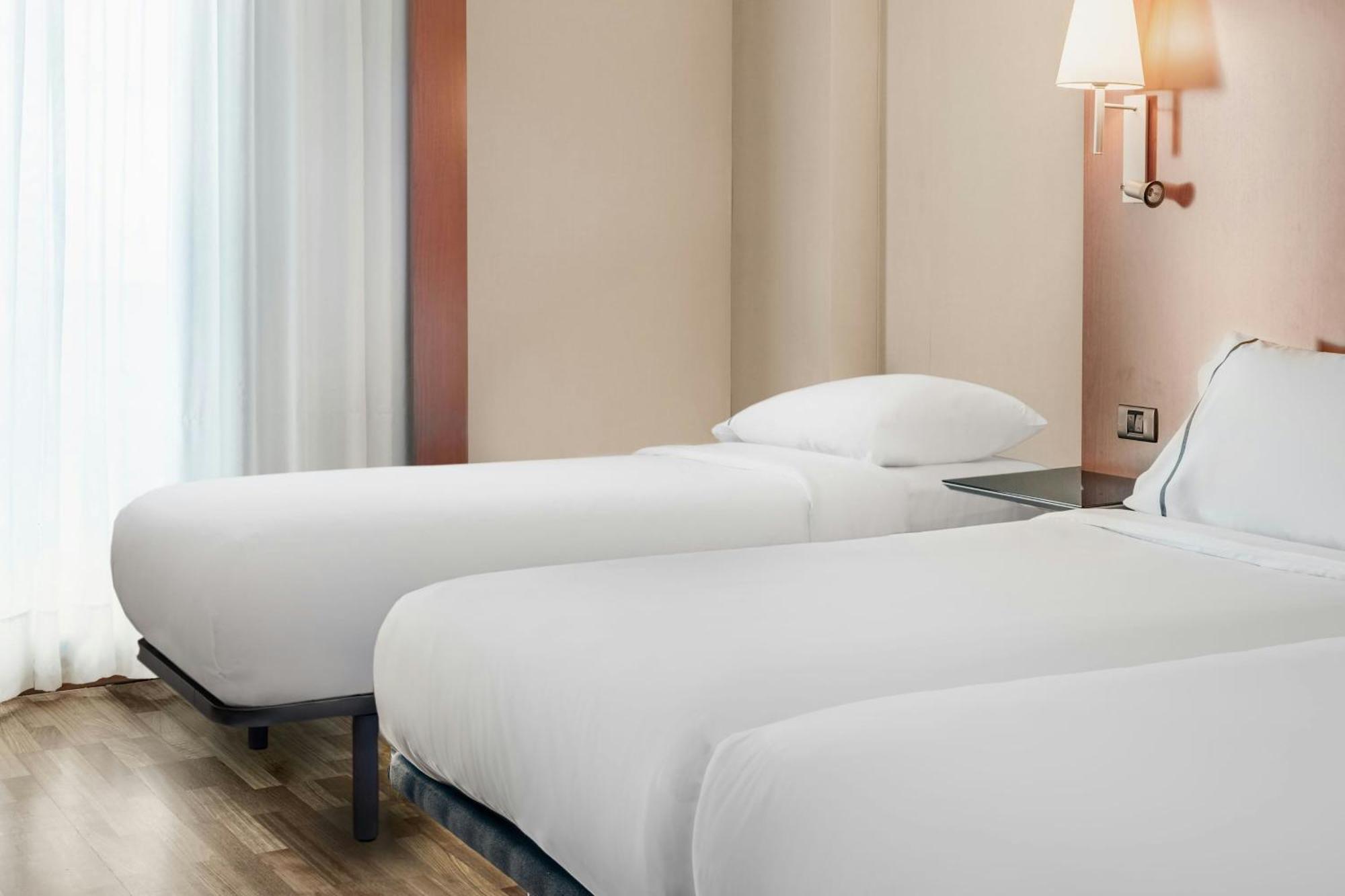 Ac Hotel Badajoz By Marriott מראה חיצוני תמונה