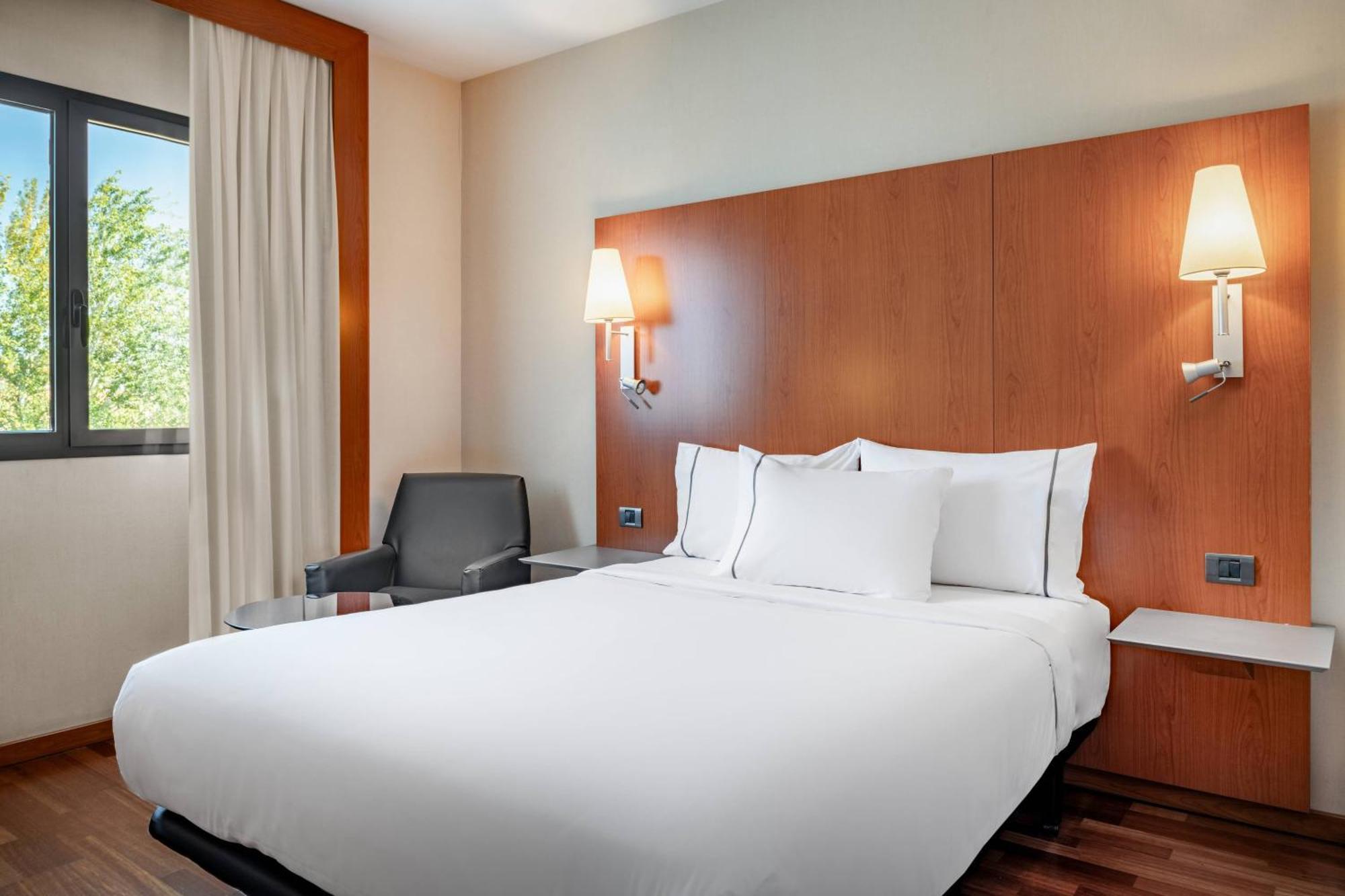 Ac Hotel Badajoz By Marriott מראה חיצוני תמונה