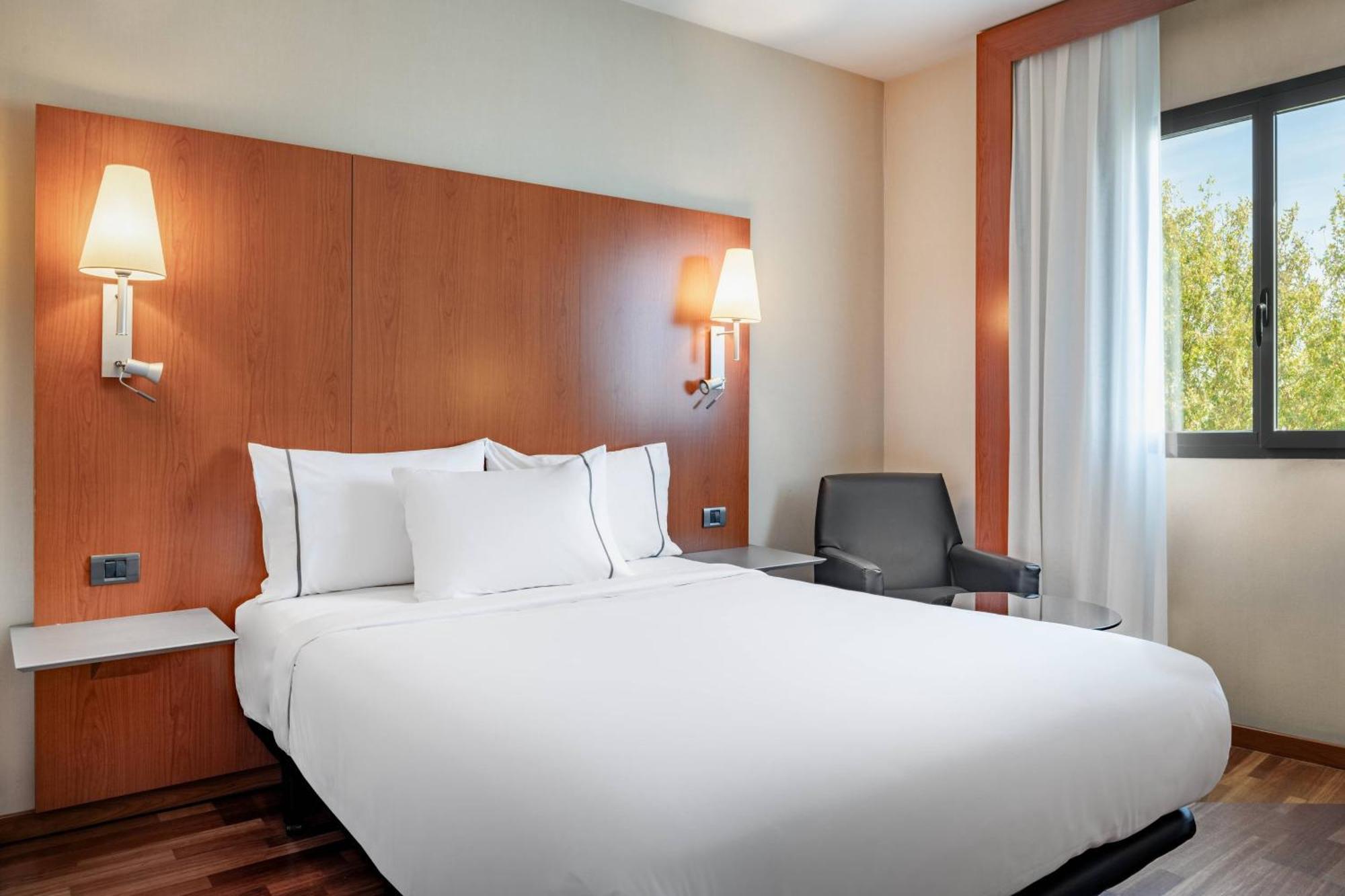 Ac Hotel Badajoz By Marriott מראה חיצוני תמונה